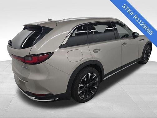 2024 Mazda CX-90 PHEV Premium Plus