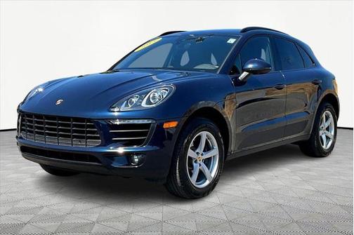2018 Porsche Macan Base (PDK)