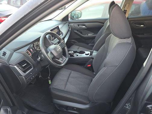 Gun Metallic 2025 Nissan Rogue SV
