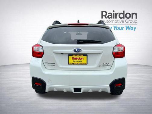 Crystal White Pearl 2015 Subaru XV Crosstrek Base