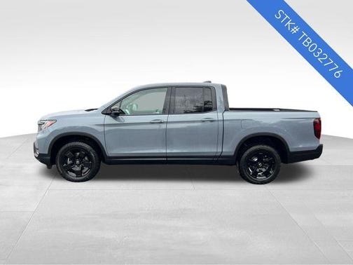 Sonic Gray Pearl 2026 Honda Ridgeline Black
