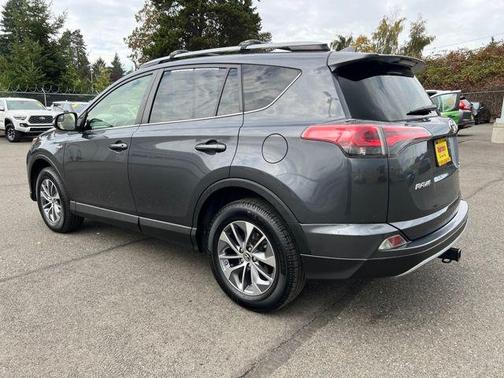 2018 Toyota RAV4 Hybrid XLE