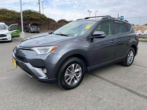 2018 Toyota RAV4 Hybrid XLE