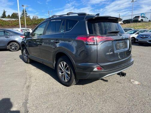2018 Toyota RAV4 Hybrid XLE