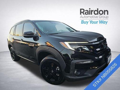 Crystal Black Pearl 2022 Honda Pilot AWD TrailSport