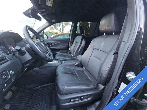 Crystal Black Pearl 2022 Honda Pilot AWD TrailSport