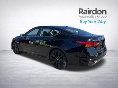 2020 Nissan Altima SR FWD