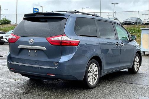 2017 Toyota Sienna Limited