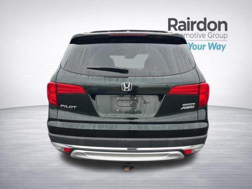 Crystal Black Pearl 2018 Honda Pilot Touring