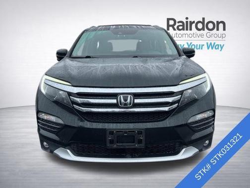 Crystal Black Pearl 2018 Honda Pilot Touring