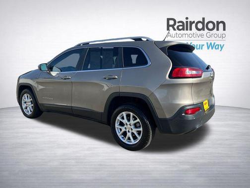 Light Brownstone Pearlcoat 2017 Jeep Cherokee Latitude