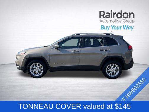 Light Brownstone Pearlcoat 2017 Jeep Cherokee Latitude