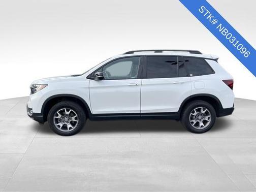 2022 Honda Passport AWD TrailSport