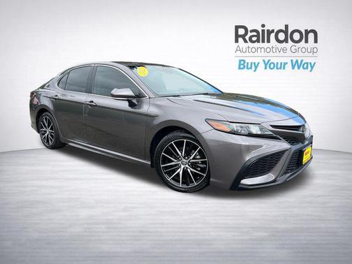 Predawn Gray Mica 2022 Toyota Camry SE