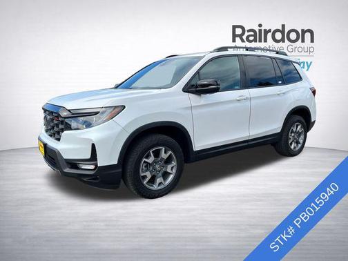 Platinum White Pearl 2023 Honda Passport TrailSport