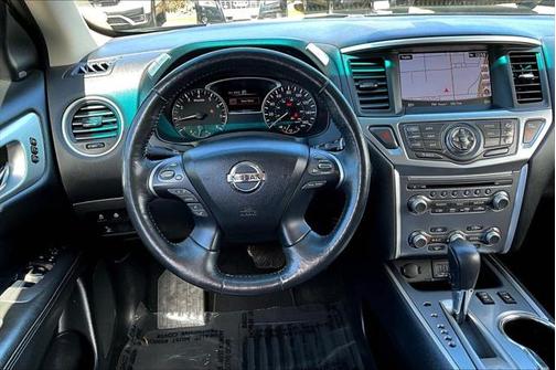2018 Nissan Pathfinder SL