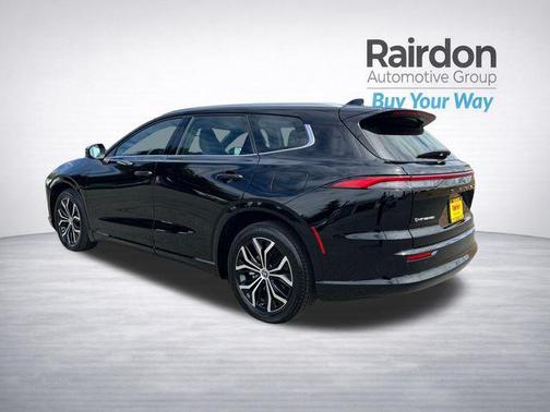 Black 2025 Toyota Crown Signia XLE