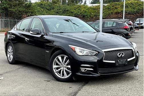 2015 INFINITI Q50 Hybrid Premium