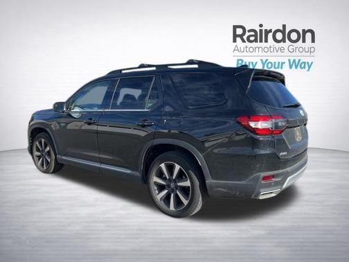 2023 Honda Pilot Touring 8-Passenger