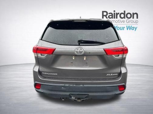 Predawn Gray Mica 2017 Toyota Highlander XLE