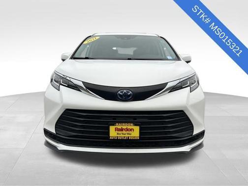 2021 Toyota Sienna LE
