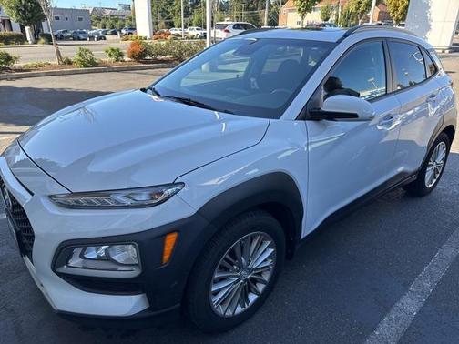2021 Hyundai KONA SEL Plus