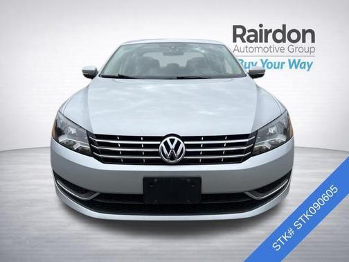 Reflex Silver Metallic 2014 Volkswagen Passat 2.0L TDI DSG SE w/Sunroof