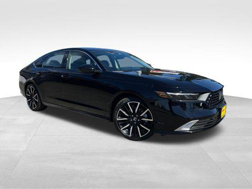 Crystal Black Pearl 2026 Honda Accord Hybrid Touring