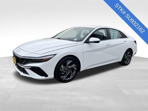 2025 Hyundai ELANTRA Limited