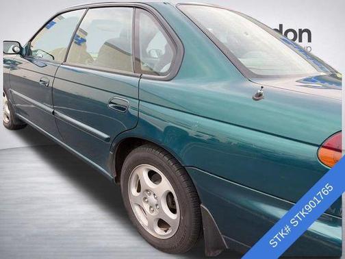 1996 Subaru Legacy Base