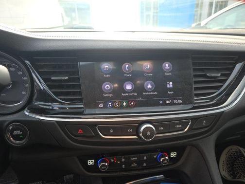 2019 Buick Regal TourX AWD Essence