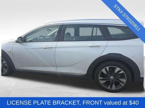 2019 Buick Regal TourX AWD Essence