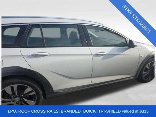 2019 Buick Regal TourX AWD Essence