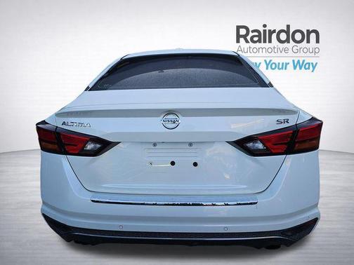 Pearl White Tricoat 2020 Nissan Altima SR FWD