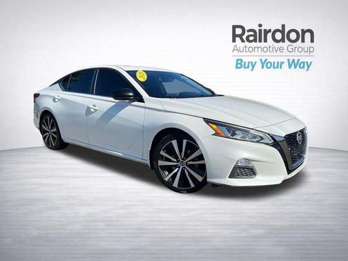 Pearl White Tricoat 2020 Nissan Altima SR FWD
