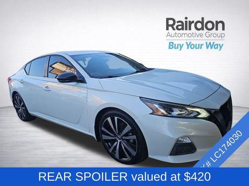 Pearl White Tricoat 2020 Nissan Altima SR FWD