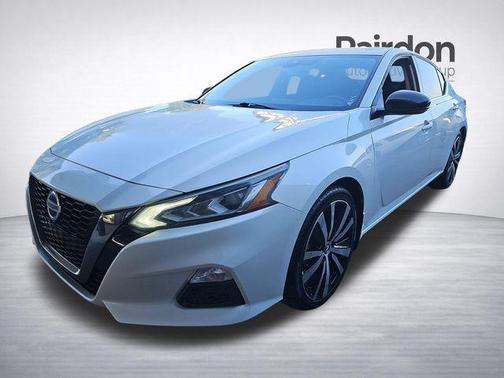 Pearl White Tricoat 2020 Nissan Altima SR FWD