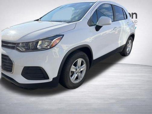 Summit White 2020 Chevrolet Trax LS