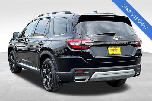 2025 Honda Pilot Touring 8-Passenger