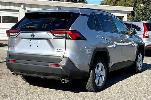 2021 Toyota RAV4 Hybrid XLE
