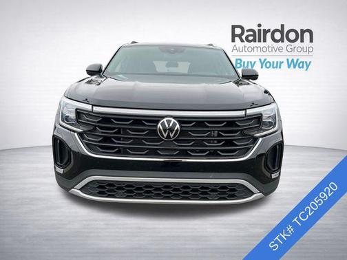 deep black pearl 2026 Volkswagen Atlas Cross Sport 2.0T SE