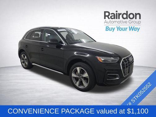 Black Metallic 2023 Audi Q5 40 Premium