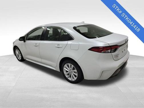 2025 Toyota Corolla Hybrid XLE