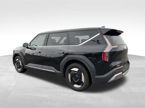 2024 Kia EV9 Light Short Range