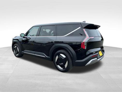 2024 Kia EV9 Light Short Range