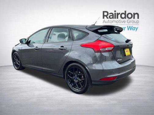 Magnetic 2016 Ford Focus SE