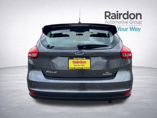 Magnetic 2016 Ford Focus SE