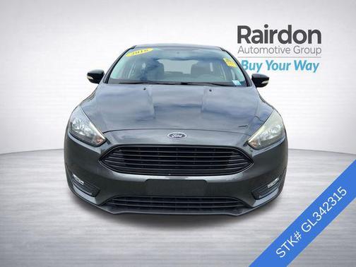 Magnetic 2016 Ford Focus SE