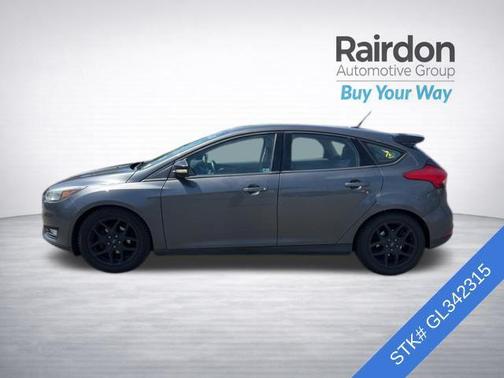 Magnetic 2016 Ford Focus SE