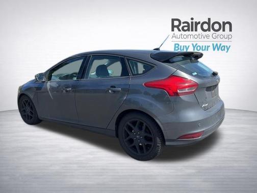 Magnetic 2016 Ford Focus SE